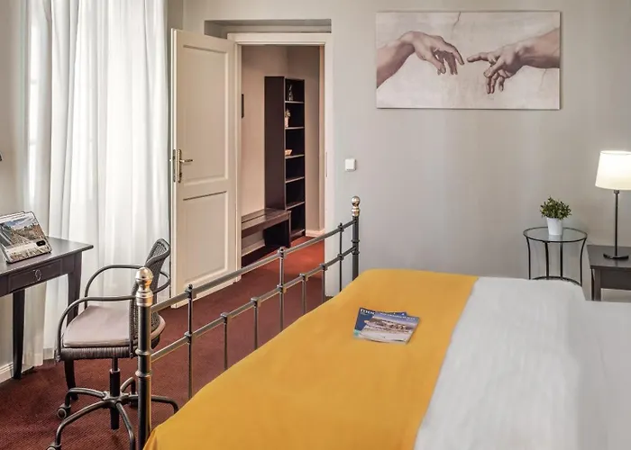 Otel 