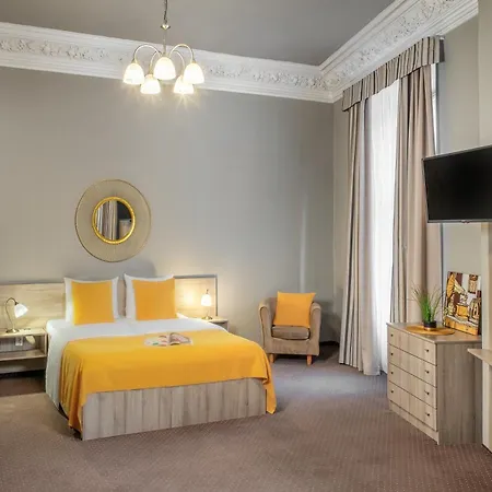 Hotel Palac U Kocku 3*