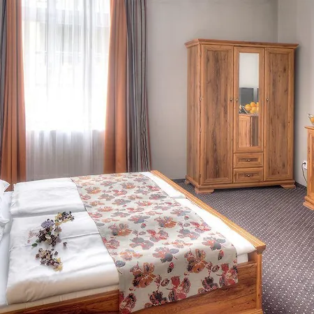 Palac U Kocku 3* Praga