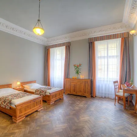 Palac U Kocku Hotel