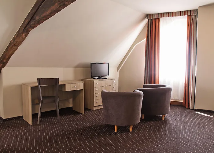 Otel 