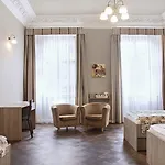 Palác U Kočků By Residences, Palace At The Cats 3*